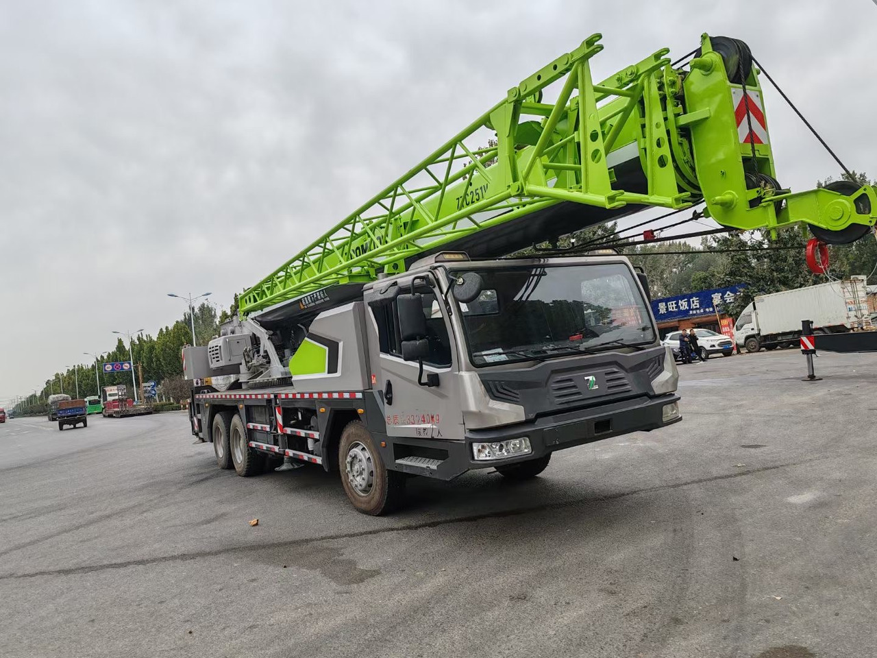 ZOOMLION ZTC251V 25 TON TRUCK CRANE - Τηλεσκοπικός γερανός: φωτογραφία 2 ZOOMLION ZTC251V 25 TON TRUCK CRANE - Τηλεσκοπικός γερανός: φωτογραφία 2