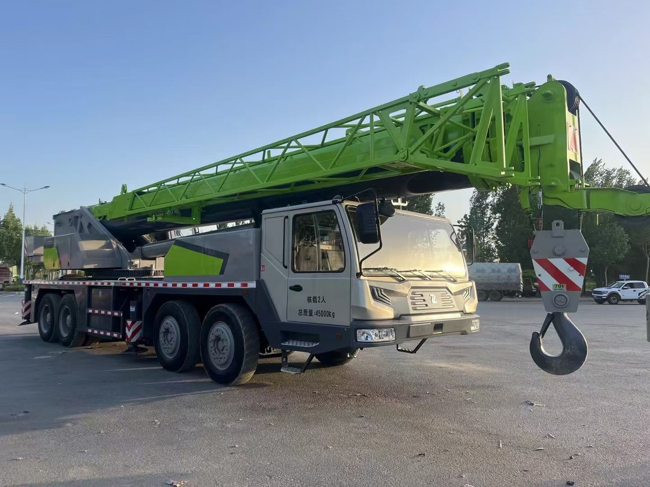 ZOOMLION ZTC700V 70 ton 80 ton ztc800v ztc1000v truck crane - Τηλεσκοπικός γερανός: φωτογραφία 2 ZOOMLION ZTC700V 70 ton 80 ton ztc800v ztc1000v truck crane - Τηλεσκοπικός γερανός: φωτογραφία 2