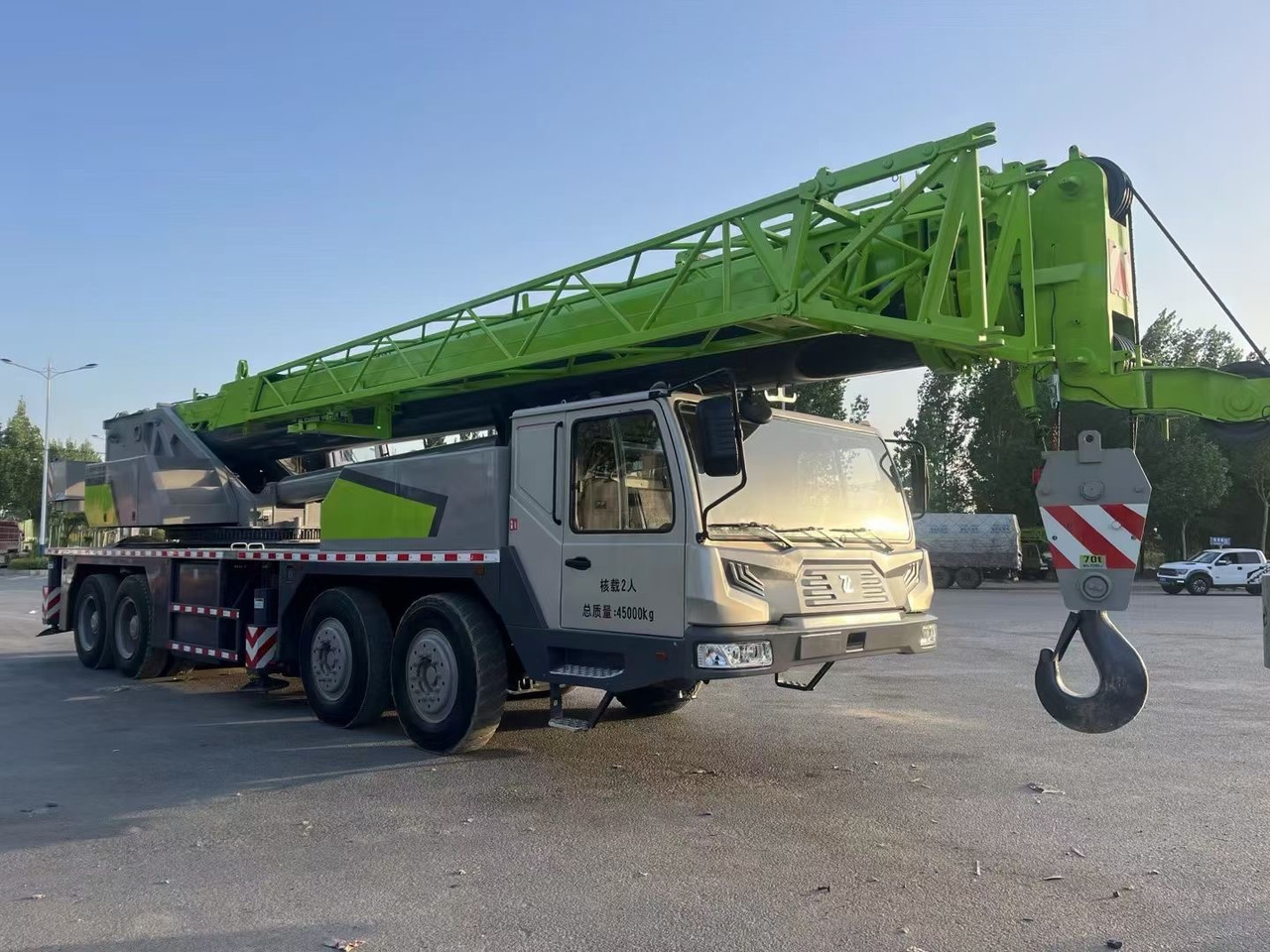ZOOMLION ZTC700V 70 ton truck crane - Τηλεσκοπικός γερανός: φωτογραφία 2 ZOOMLION ZTC700V 70 ton truck crane - Τηλεσκοπικός γερανός: φωτογραφία 2