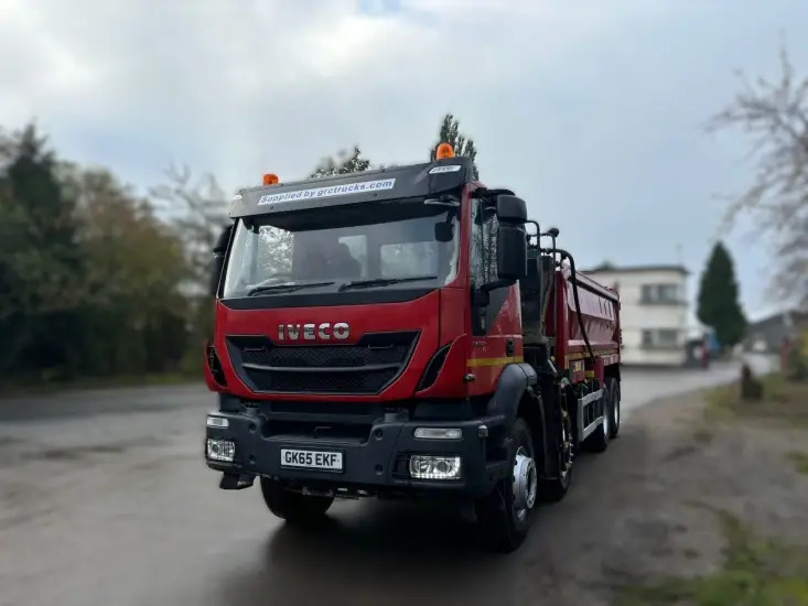Iveco Trakker - Φορτηγό ανατρεπόμενο: φωτογραφία 1 Iveco Trakker - Φορτηγό ανατρεπόμενο: φωτογραφία 1