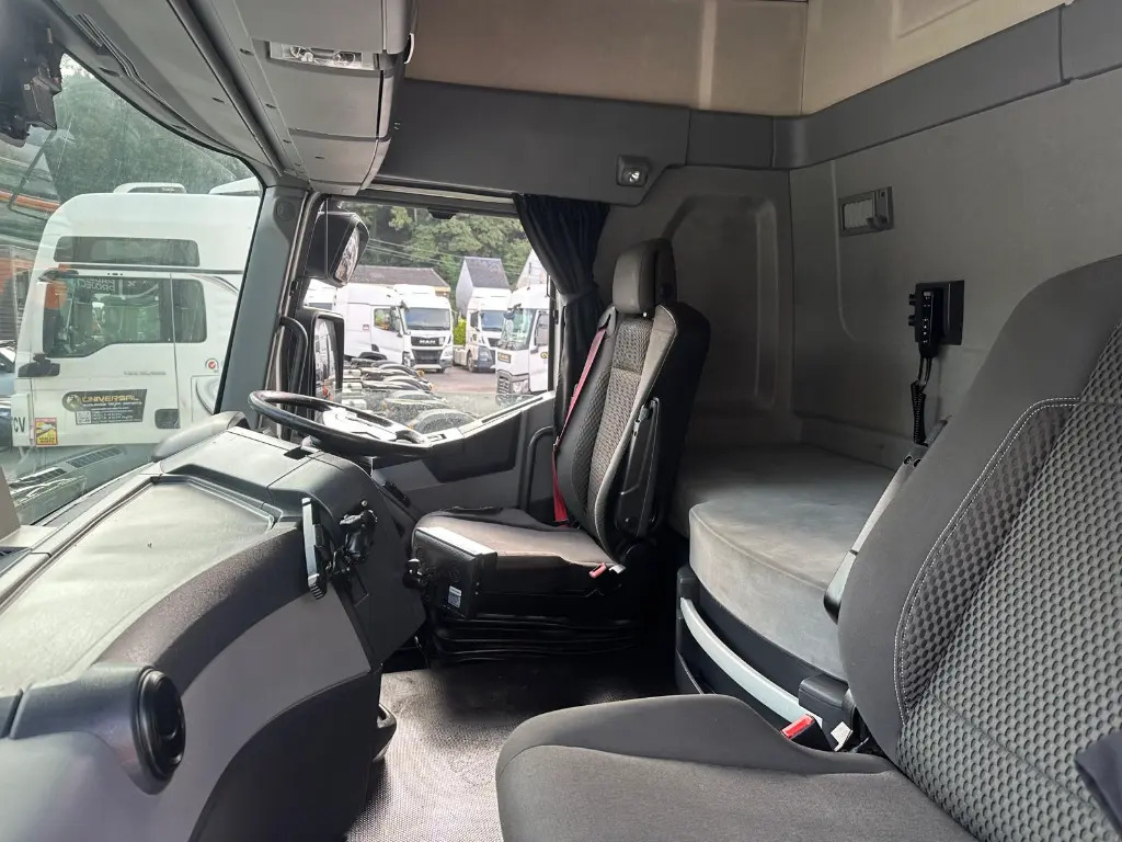 Τράκτορας Renault T 460 (EJF): φωτογραφία 15 Τράκτορας Renault T 460 (EJF): φωτογραφία 15