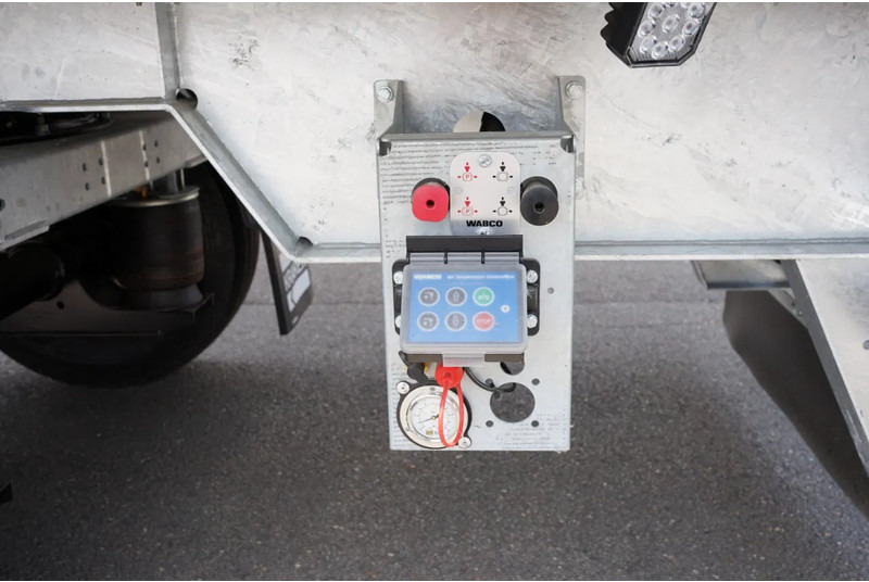 Kraker K-Force Steered - Επικαθήμενο μεταφορική βουτσάς: φωτογραφία 4 Kraker K-Force Steered - Επικαθήμενο μεταφορική βουτσάς: φωτογραφία 4