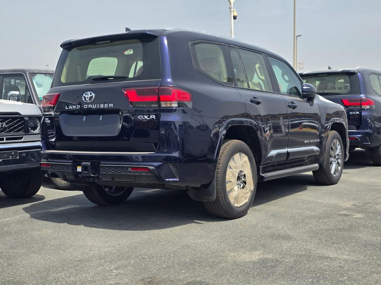 Land Cruiser GXR 3.5L Twin Turbo - Αυτοκίνητο: φωτογραφία 2 Land Cruiser GXR 3.5L Twin Turbo - Αυτοκίνητο: φωτογραφία 2
