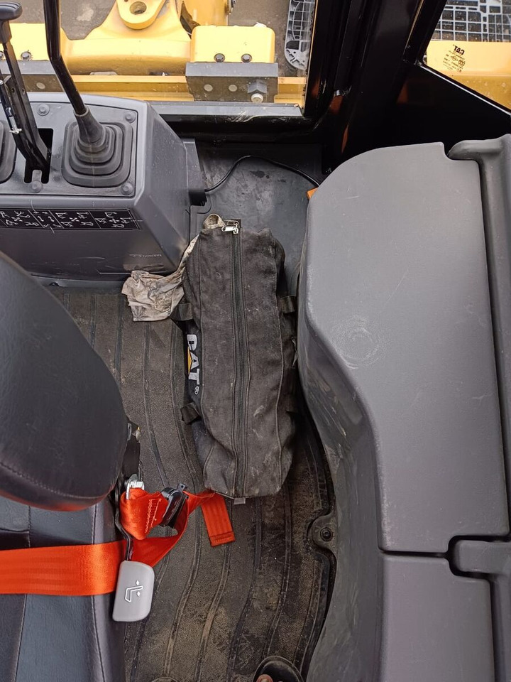 New Caterpillar 424 backhoe loader - Φορτωτής εκσκαφέας: φωτογραφία 2 New Caterpillar 424 backhoe loader - Φορτωτής εκσκαφέας: φωτογραφία 2