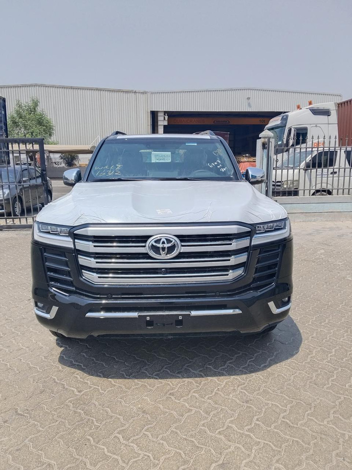 Toyota Land Cruiser VXR - Αυτοκίνητο: φωτογραφία 2 Toyota Land Cruiser VXR - Αυτοκίνητο: φωτογραφία 2