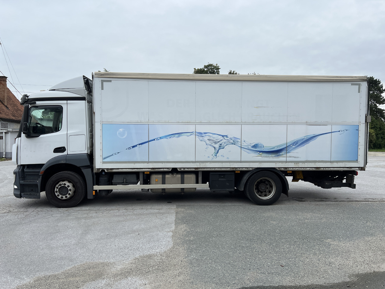 MERCEDES-BENZ ANTOS 18.30 L automatische Seitenladung | LBW | Klima | Tempomat - Φορτηγό για τη μεταφορά ποτών: φωτογραφία 3 MERCEDES-BENZ ANTOS 18.30 L automatische Seitenladung | LBW | Klima | Tempomat - Φορτηγό για τη μεταφορά ποτών: φωτογραφία 3