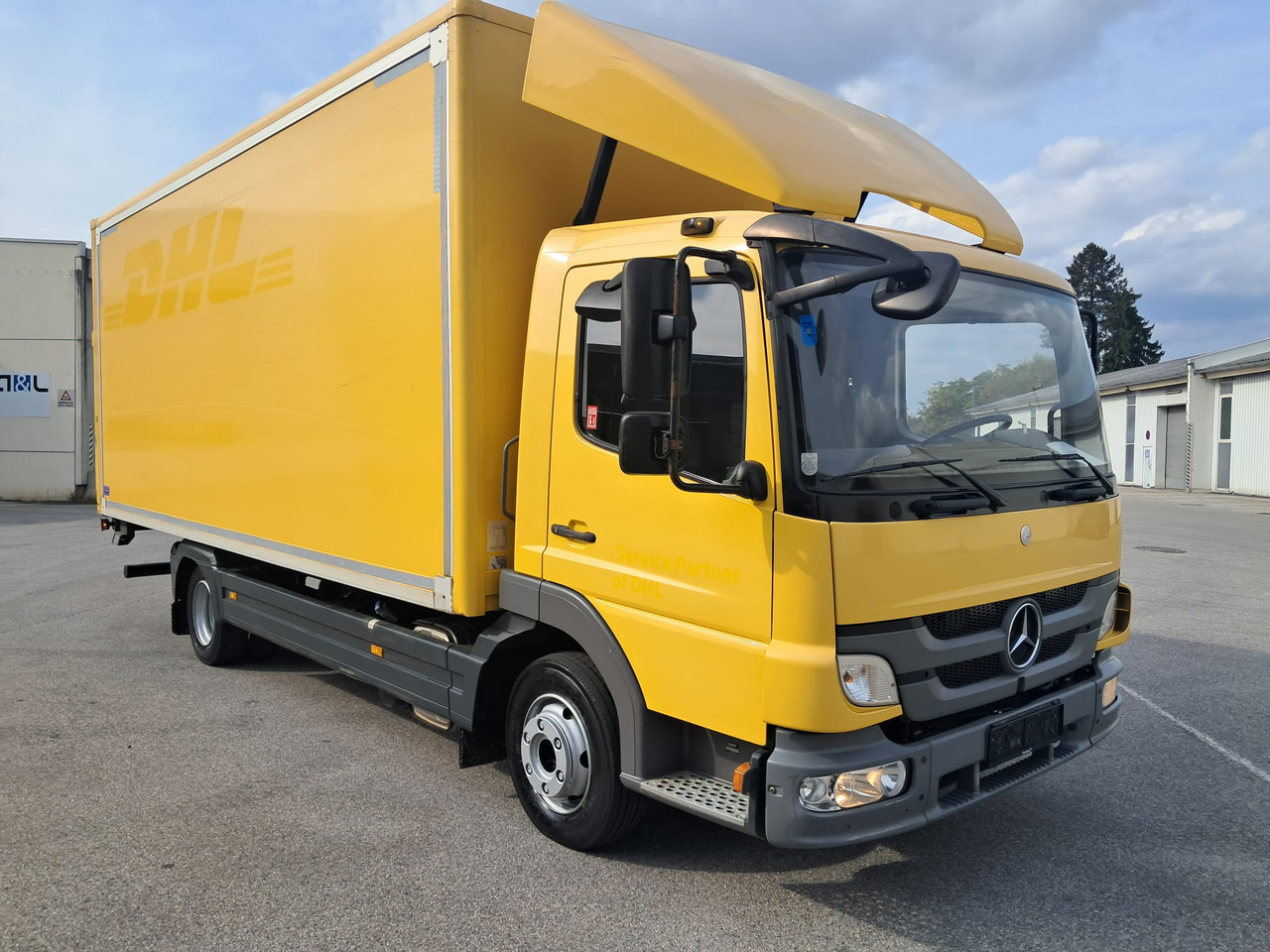 MERCEDES-BENZ ATEGO 8 16 Koffer mit LBW | Schalter | EZ 2013 - Φορτηγό κόφα: φωτογραφία 2 MERCEDES-BENZ ATEGO 8 16 Koffer mit LBW | Schalter | EZ 2013 - Φορτηγό κόφα: φωτογραφία 2