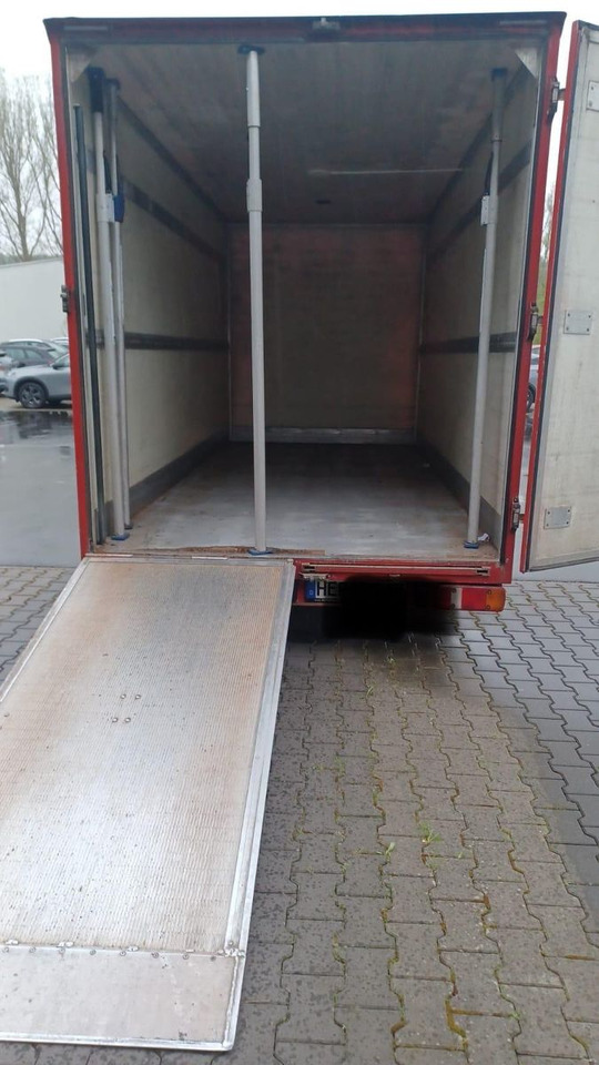 Volkswagen T5 2.0tdi mit Rampe 3ACHSER Tandemachse - Επαγγελματικό αυτοκίνητο κόφα: φωτογραφία 5 Volkswagen T5 2.0tdi mit Rampe 3ACHSER Tandemachse - Επαγγελματικό αυτοκίνητο κόφα: φωτογραφία 5