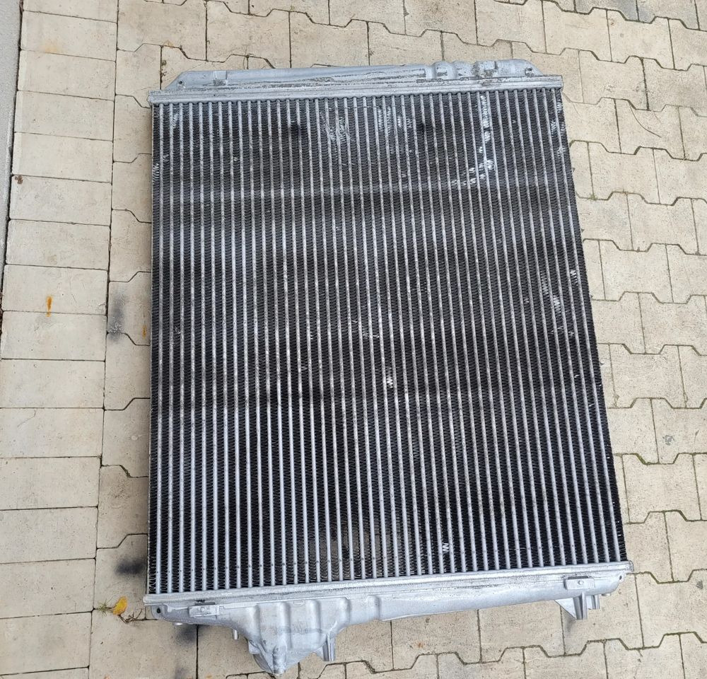 INTERCOOLER VOLVO FH4 RENAULT RANGE T 21631996 ORYGINAŁ CHWALIM116 - Ενδιάμεσος ψύκτης για Φορτηγό: φωτογραφία 2 INTERCOOLER VOLVO FH4 RENAULT RANGE T 21631996 ORYGINAŁ CHWALIM116 - Ενδιάμεσος ψύκτης για Φορτηγό: φωτογραφία 2