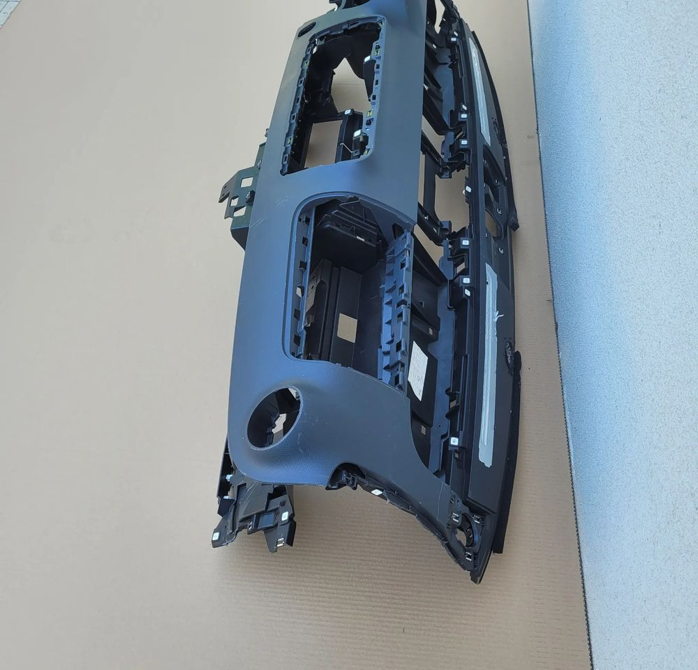 KONSOLA MERCEDES SPRINTER W910 W907 - Ταμπλό αυτοκινήτου για Φορτηγό: φωτογραφία 2 KONSOLA MERCEDES SPRINTER W910 W907 - Ταμπλό αυτοκινήτου για Φορτηγό: φωτογραφία 2