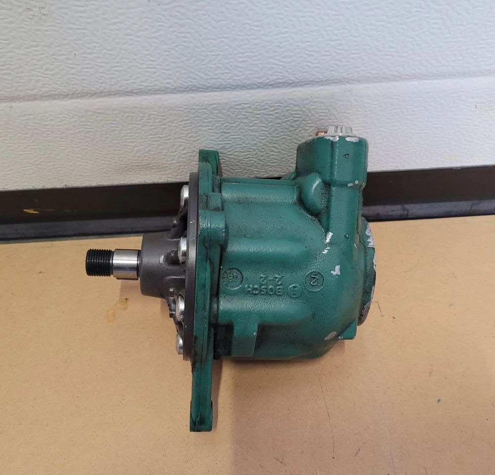 POMPA WSPOMAGANIA VOLVO FH4 OM 22204184 CHWALIM116 - Αντλία υδραυλικού τιμονιού για Φορτηγό: φωτογραφία 2 POMPA WSPOMAGANIA VOLVO FH4 OM 22204184 CHWALIM116 - Αντλία υδραυλικού τιμονιού για Φορτηγό: φωτογραφία 2