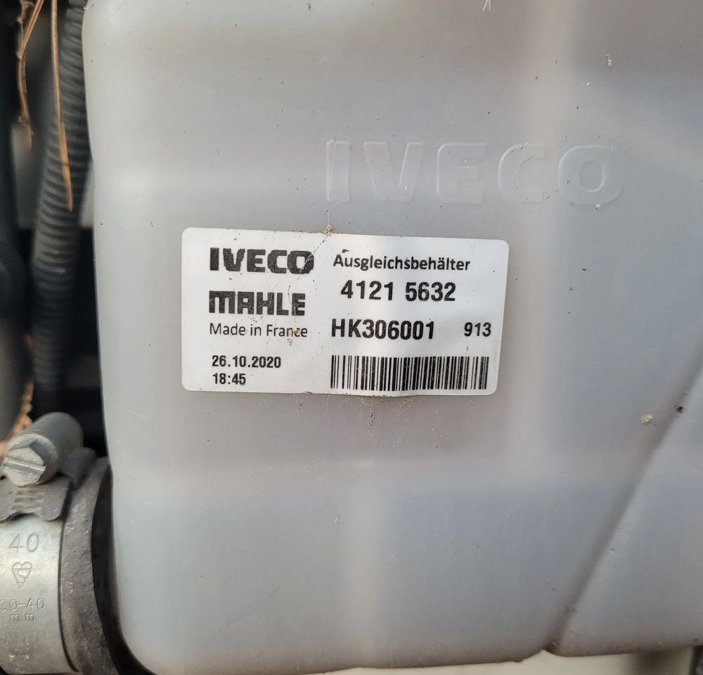 ZBIORNICZEK PŁYNU IVECO 41215632 ORYGINAŁ CHWALIM116 - Δοχείο διαστολής για Φορτηγό: φωτογραφία 2 ZBIORNICZEK PŁYNU IVECO 41215632 ORYGINAŁ CHWALIM116 - Δοχείο διαστολής για Φορτηγό: φωτογραφία 2