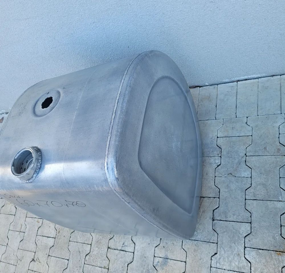 ZBIORNIK PALIWA VOLVO FH FM 60X70X70 - Ρεζερβουάρ καυσίμου για Φορτηγό: φωτογραφία 2 ZBIORNIK PALIWA VOLVO FH FM 60X70X70 - Ρεζερβουάρ καυσίμου για Φορτηγό: φωτογραφία 2