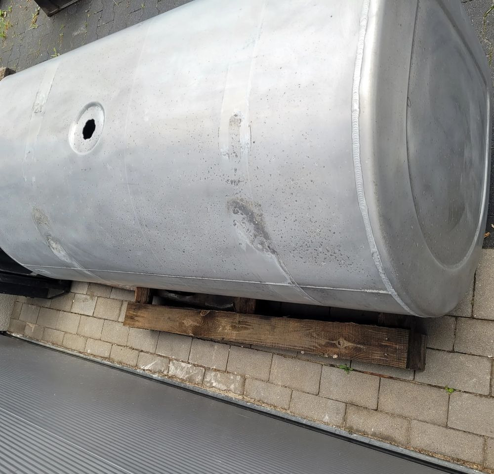 ZBIORNIK PALIWA VOLVO FH4 21516453 570L 140X70X70CM CHWALIM116 - Ρεζερβουάρ καυσίμου για Φορτηγό: φωτογραφία 4 ZBIORNIK PALIWA VOLVO FH4 21516453 570L 140X70X70CM CHWALIM116 - Ρεζερβουάρ καυσίμου για Φορτηγό: φωτογραφία 4