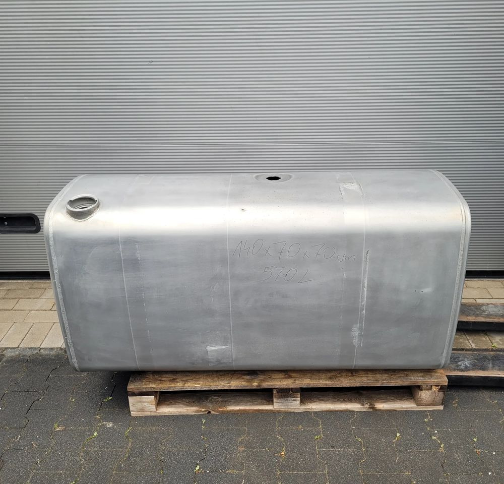 ZBIORNIK PALIWA VOLVO FH4 21516453 570L 140X70X70CM CHWALIM116 - Ρεζερβουάρ καυσίμου για Φορτηγό: φωτογραφία 1 ZBIORNIK PALIWA VOLVO FH4 21516453 570L 140X70X70CM CHWALIM116 - Ρεζερβουάρ καυσίμου για Φορτηγό: φωτογραφία 1