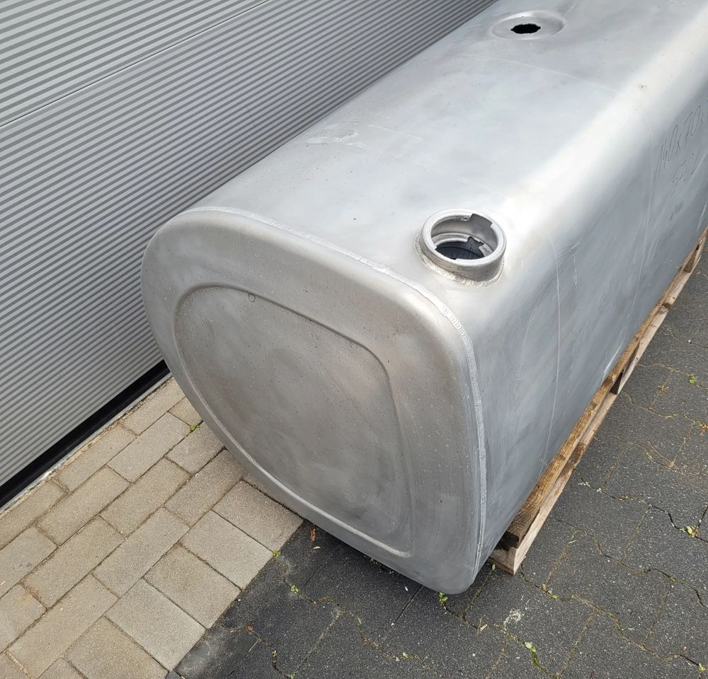 ZBIORNIK PALIWA VOLVO FH4 21516453 570L 140X70X70CM CHWALIM116 - Ρεζερβουάρ καυσίμου για Φορτηγό: φωτογραφία 2 ZBIORNIK PALIWA VOLVO FH4 21516453 570L 140X70X70CM CHWALIM116 - Ρεζερβουάρ καυσίμου για Φορτηγό: φωτογραφία 2