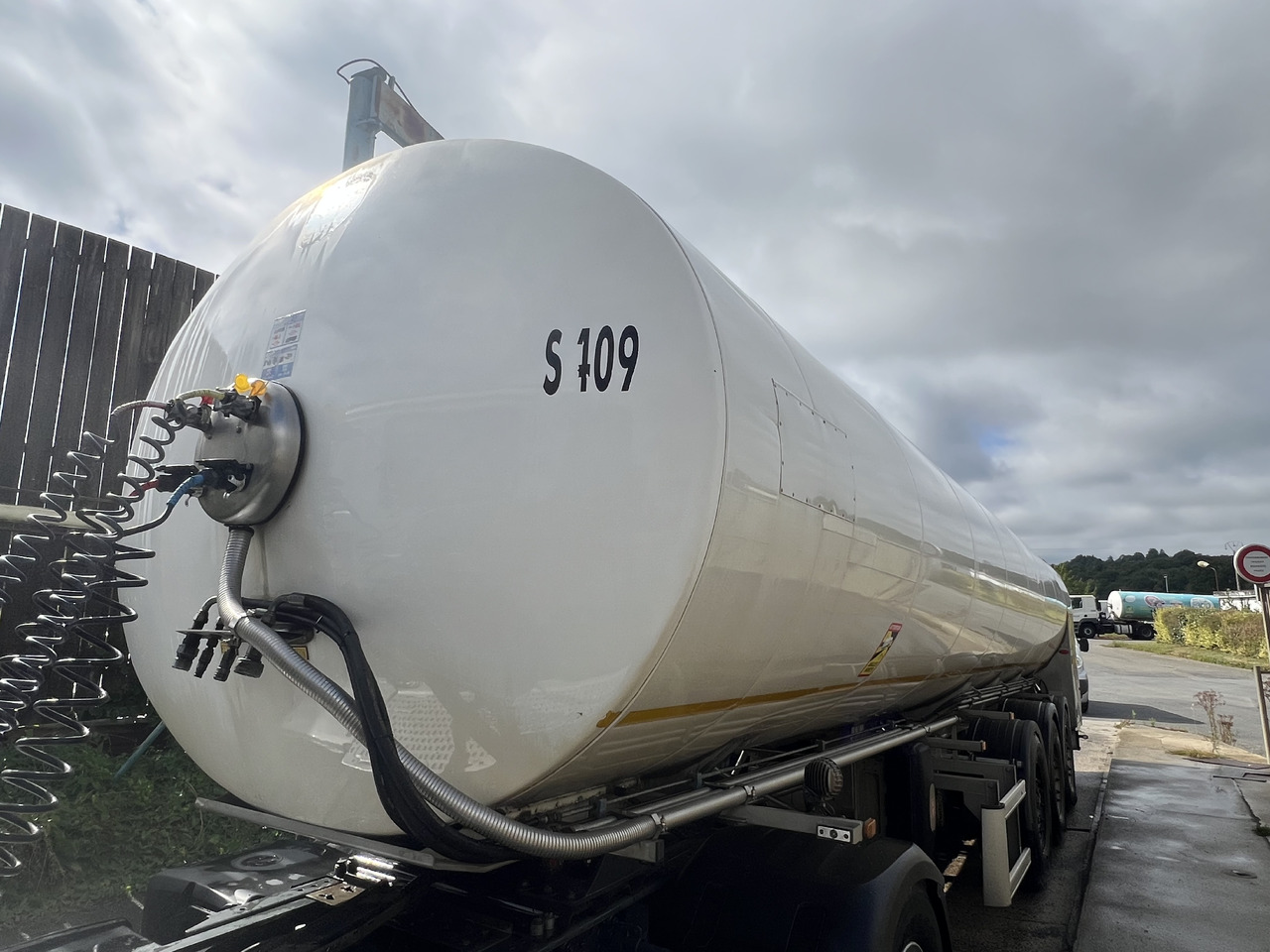 Maisonneue  - Επικαθήμενο βυτίο: φωτογραφία 2 Maisonneue  - Επικαθήμενο βυτίο: φωτογραφία 2