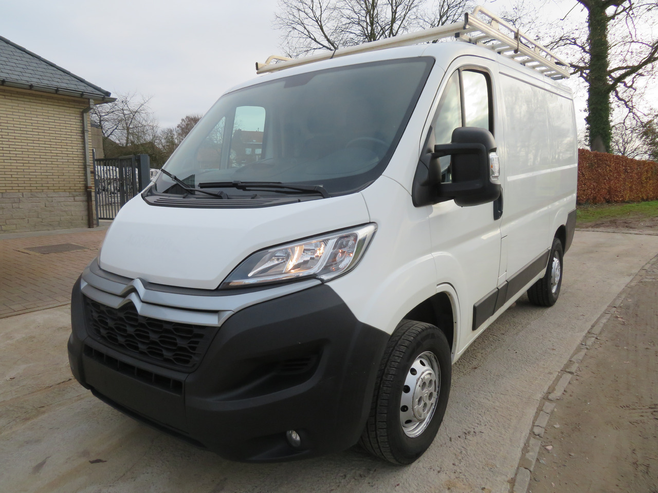 Citroën Jumper 2.2 BlueHDi - L1H1 - Βαν: φωτογραφία 3 Citroën Jumper 2.2 BlueHDi - L1H1 - Βαν: φωτογραφία 3