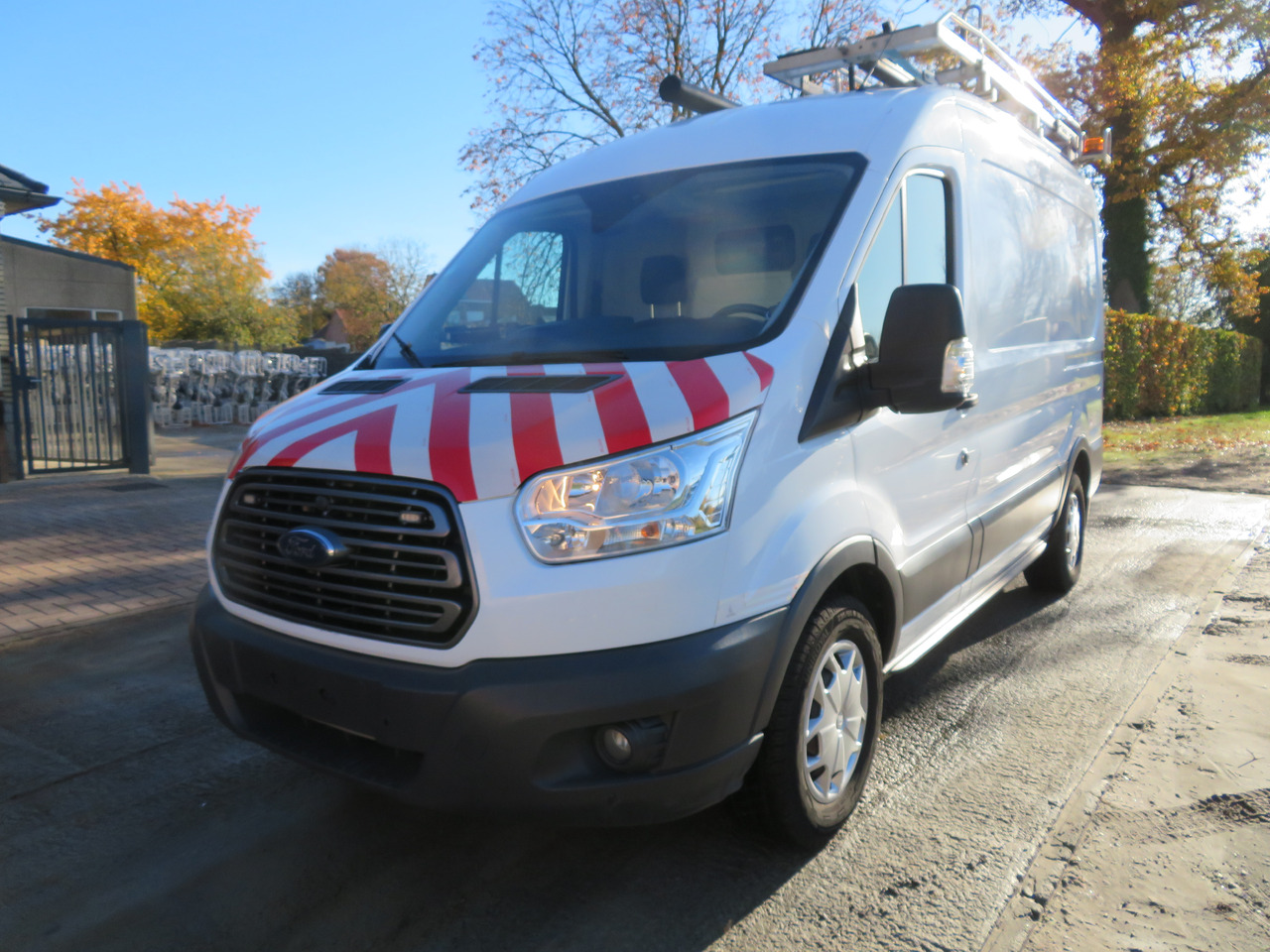 Ford Transit 2.0TDCi - L2H2 - Βαν: φωτογραφία 3 Ford Transit 2.0TDCi - L2H2 - Βαν: φωτογραφία 3