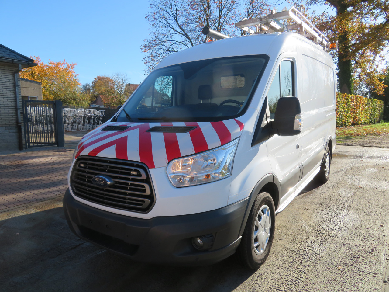 Ford Transit 2.0TDCi L2H2 - Βαν: φωτογραφία 3 Ford Transit 2.0TDCi L2H2 - Βαν: φωτογραφία 3