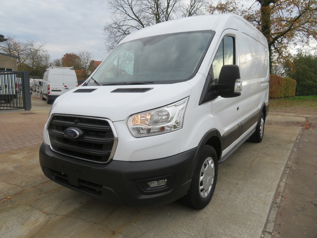 Ford Transit 2.0TDCi TREND - L2H2 - Βαν: φωτογραφία 3 Ford Transit 2.0TDCi TREND - L2H2 - Βαν: φωτογραφία 3