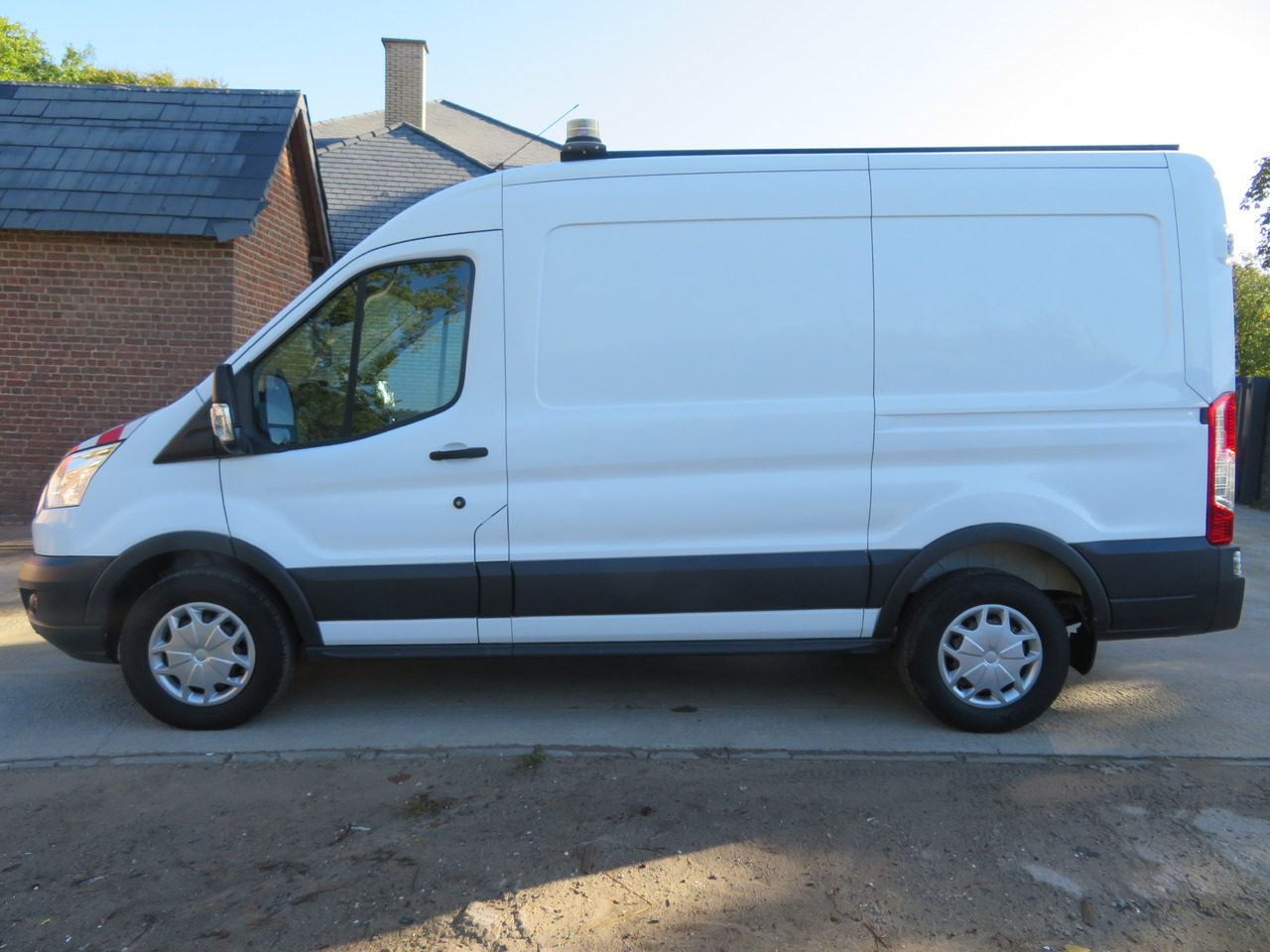 Ford Transit 2.0TDCi - Βαν: φωτογραφία 4 Ford Transit 2.0TDCi - Βαν: φωτογραφία 4