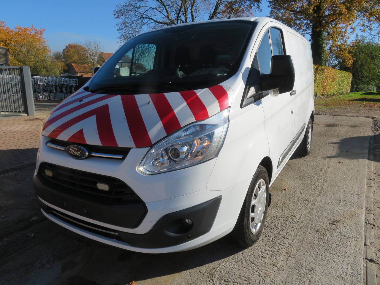 Ford Transit Custom 2.0tdci - Μικρό βαν: φωτογραφία 3 Ford Transit Custom 2.0tdci - Μικρό βαν: φωτογραφία 3