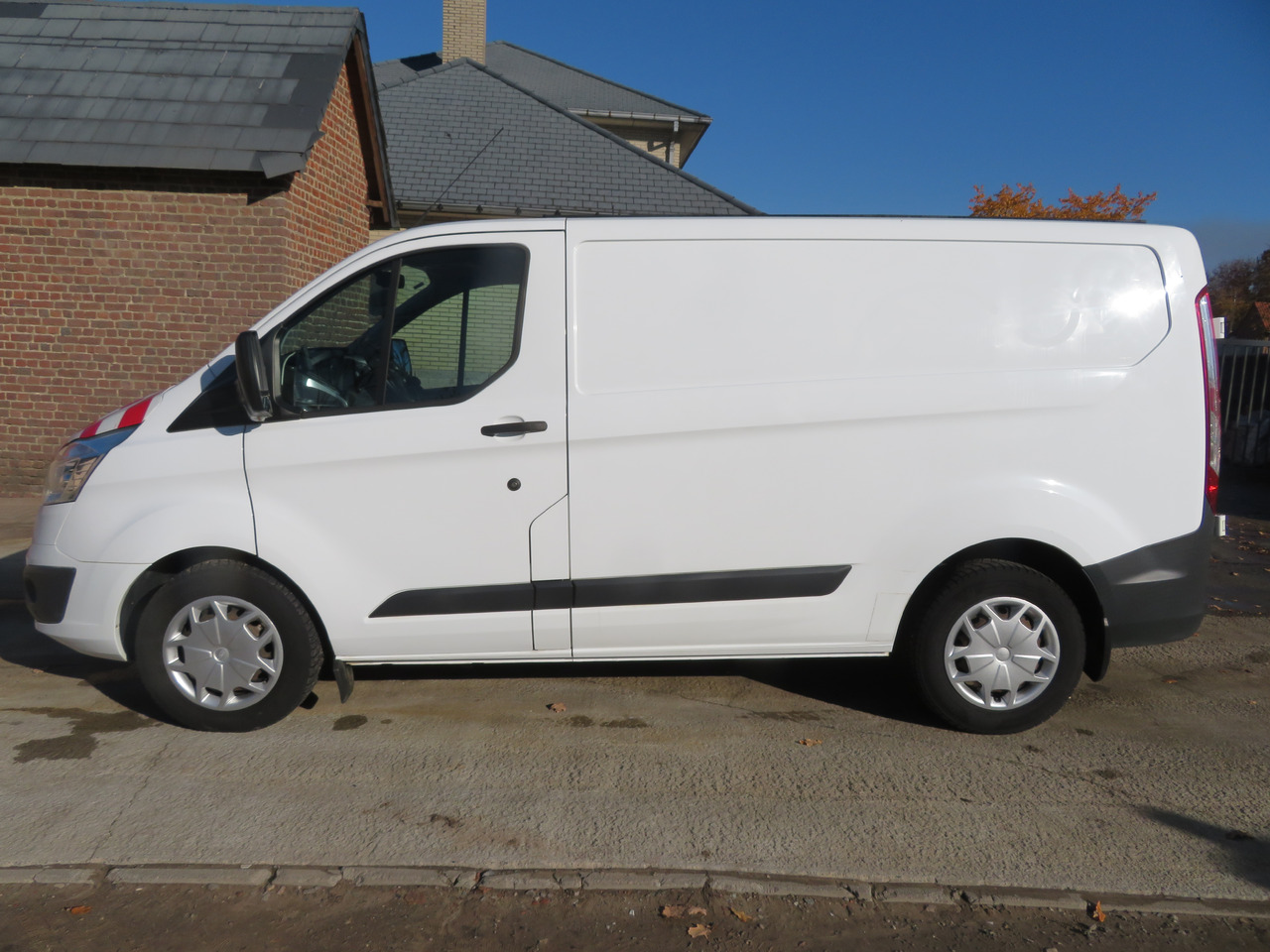 Ford Transit Custom 2.0tdci - Μικρό βαν: φωτογραφία 4 Ford Transit Custom 2.0tdci - Μικρό βαν: φωτογραφία 4