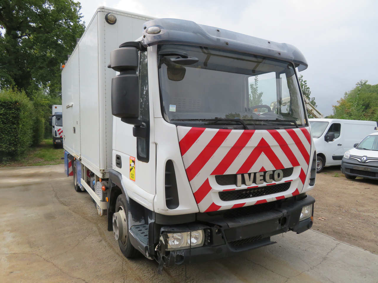 Iveco Eurocargo ML90E18 Bakwagen - Φορτηγό κόφα: φωτογραφία 1 Iveco Eurocargo ML90E18 Bakwagen - Φορτηγό κόφα: φωτογραφία 1