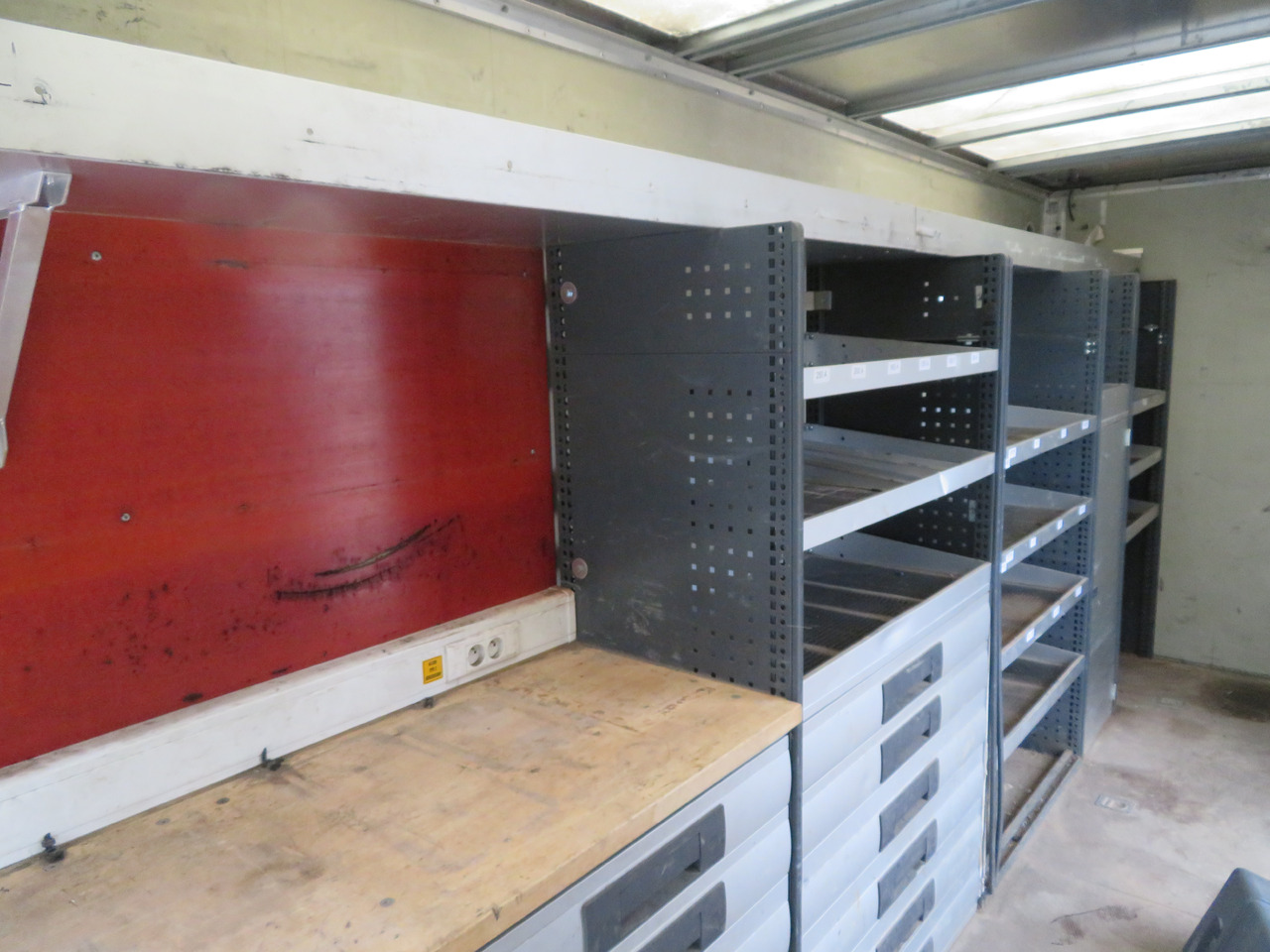 Φορτηγό κόφα Iveco Eurocargo ML90E18 Bakwagen: φωτογραφία 12 Φορτηγό κόφα Iveco Eurocargo ML90E18 Bakwagen: φωτογραφία 12