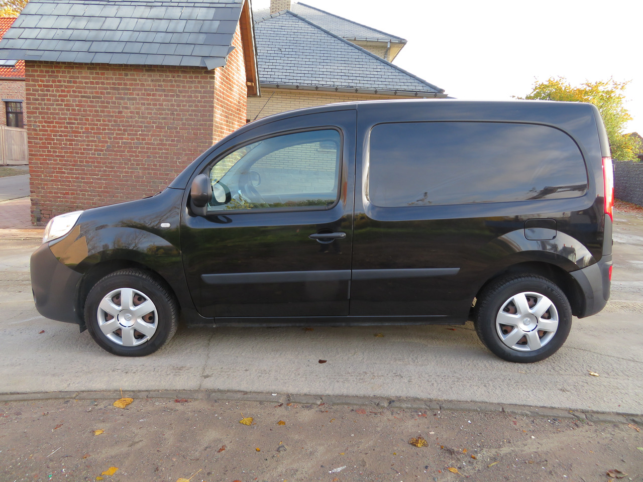 Nissan NV250 1.5dCi - Μικρό βαν: φωτογραφία 4 Nissan NV250 1.5dCi - Μικρό βαν: φωτογραφία 4