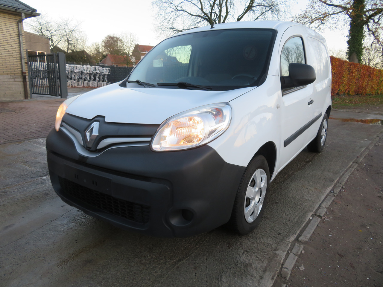 Renault Kangoo EXPRESS ENERGY 1.5dCi - Μικρό βαν: φωτογραφία 3 Renault Kangoo EXPRESS ENERGY 1.5dCi - Μικρό βαν: φωτογραφία 3