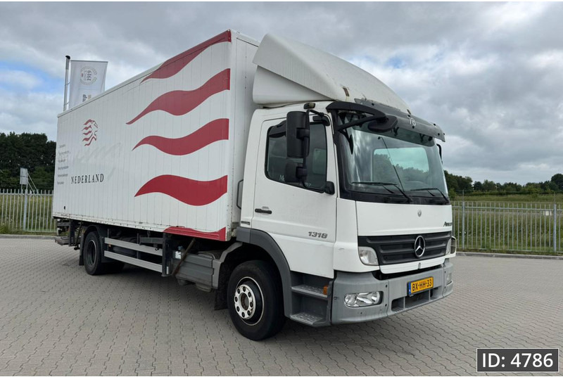 Mercedes-Benz Atego 1318 Day Cab, Euro 5, BDF / EPS automatic / DHOLLANDIA 2000KG - Φορτηγό μεταφοράς εμπορευματοκιβωτίων/ Κινητό αμάξωμα: φωτογραφία 4 Mercedes-Benz Atego 1318 Day Cab, Euro 5, BDF / EPS automatic / DHOLLANDIA 2000KG - Φορτηγό μεταφοράς εμπορευματοκιβωτίων/ Κινητό αμάξωμα: φωτογραφία 4