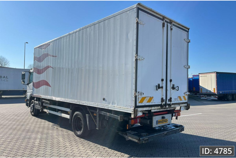 Mercedes-Benz Atego 1318 Day Cab, Euro 5, BDF / EPS automatic / DHOLLANDIA 2000KG - Φορτηγό μεταφοράς εμπορευματοκιβωτίων/ Κινητό αμάξωμα: φωτογραφία 2 Mercedes-Benz Atego 1318 Day Cab, Euro 5, BDF / EPS automatic / DHOLLANDIA 2000KG - Φορτηγό μεταφοράς εμπορευματοκιβωτίων/ Κινητό αμάξωμα: φωτογραφία 2