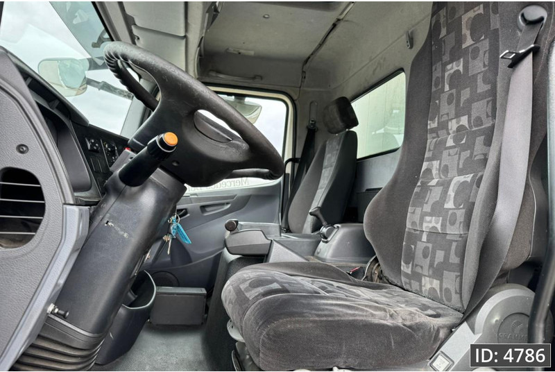 Mercedes-Benz Atego 1318 Day Cab, Euro 5, BDF / EPS automatic / DHOLLANDIA 2000KG - Φορτηγό μεταφοράς εμπορευματοκιβωτίων/ Κινητό αμάξωμα: φωτογραφία 5 Mercedes-Benz Atego 1318 Day Cab, Euro 5, BDF / EPS automatic / DHOLLANDIA 2000KG - Φορτηγό μεταφοράς εμπορευματοκιβωτίων/ Κινητό αμάξωμα: φωτογραφία 5