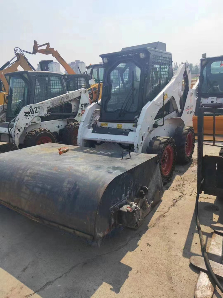 BOBCAT Skid Steer Loader S18 - Κατασκευή μηχανήματα: φωτογραφία 1 BOBCAT Skid Steer Loader S18 - Κατασκευή μηχανήματα: φωτογραφία 1