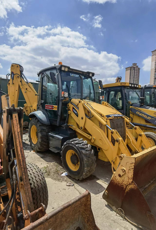 CATERPILLAR 420F - Φορτωτής εκσκαφέας: φωτογραφία 3 CATERPILLAR 420F - Φορτωτής εκσκαφέας: φωτογραφία 3