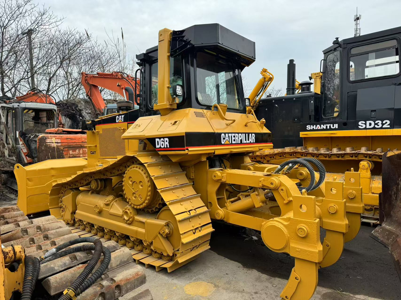 CATERPILLAR Bulldozer D6R Good Condition Click Here for Discount - Μπουλντόζα: φωτογραφία 3 CATERPILLAR Bulldozer D6R Good Condition Click Here for Discount - Μπουλντόζα: φωτογραφία 3