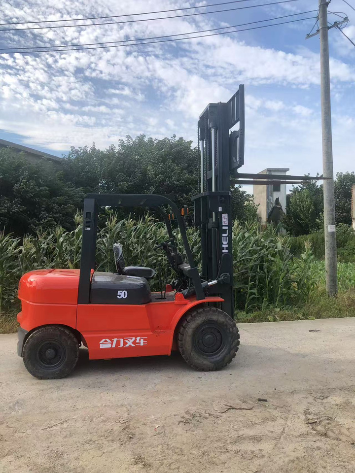 HELI 5Ton Forklift - Πετρελαιοκίνητο περονοφόρο: φωτογραφία 1 HELI 5Ton Forklift - Πετρελαιοκίνητο περονοφόρο: φωτογραφία 1