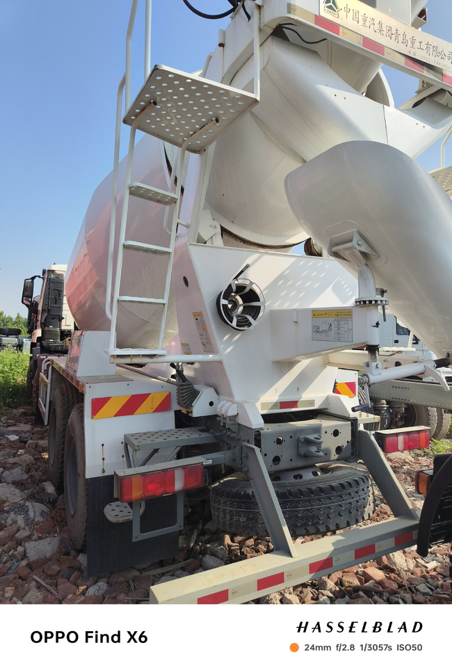 HOWO HaoHan N5G Cement Mixer Truck - Μπετονιέρα φορτηγό: φωτογραφία 3 HOWO HaoHan N5G Cement Mixer Truck - Μπετονιέρα φορτηγό: φωτογραφία 3