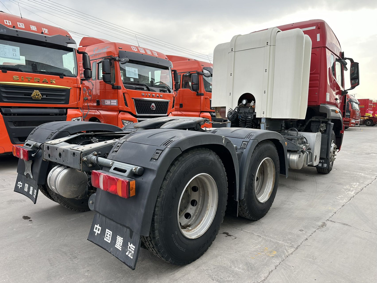 HOWO Haohan N7W 6✖4 - Τράκτορας: φωτογραφία 4 HOWO Haohan N7W 6✖4 - Τράκτορας: φωτογραφία 4