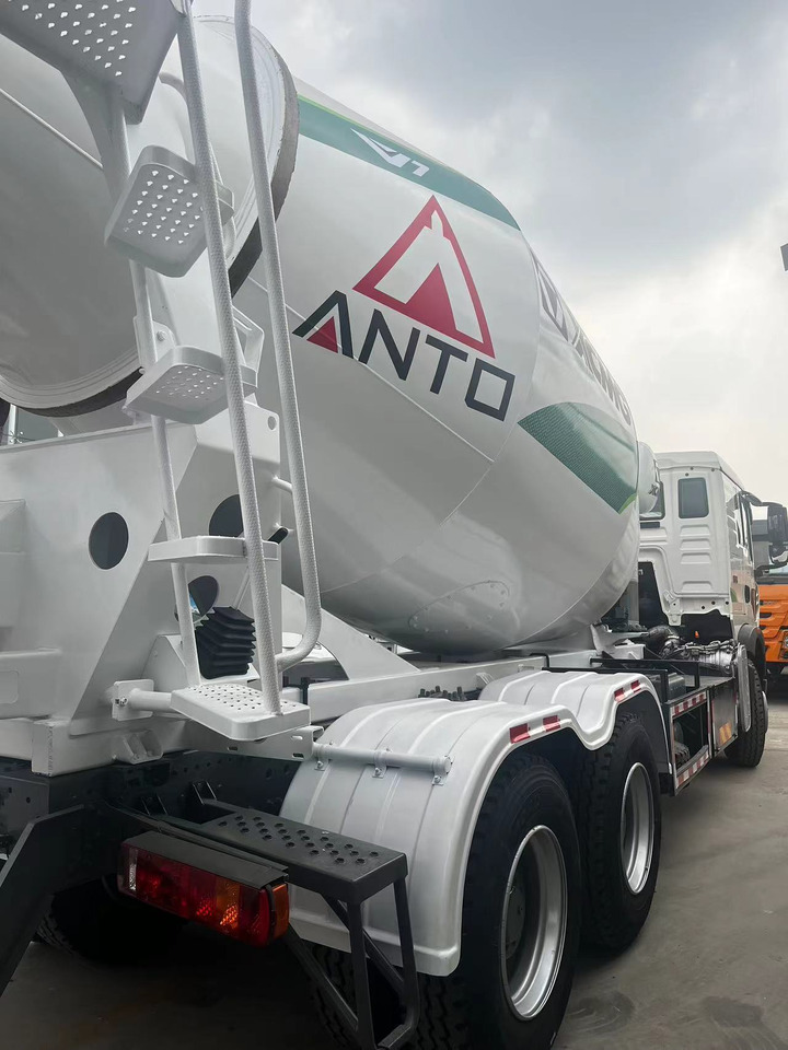 HOWO TX350 Cement Mixer Truck - Μπετονιέρα φορτηγό: φωτογραφία 5 HOWO TX350 Cement Mixer Truck - Μπετονιέρα φορτηγό: φωτογραφία 5