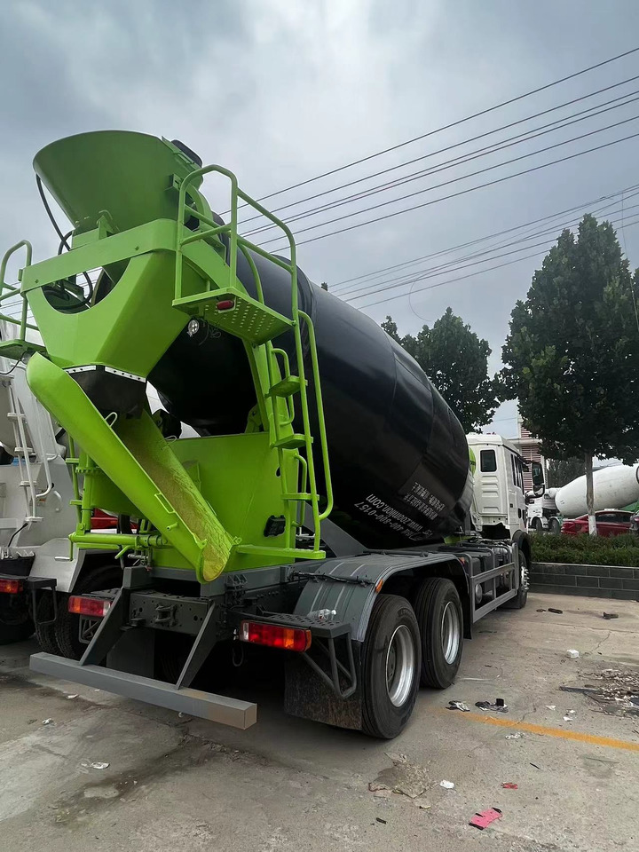 HOWO TX350 Cement Mixer Truck - Μπετονιέρα φορτηγό: φωτογραφία 3 HOWO TX350 Cement Mixer Truck - Μπετονιέρα φορτηγό: φωτογραφία 3