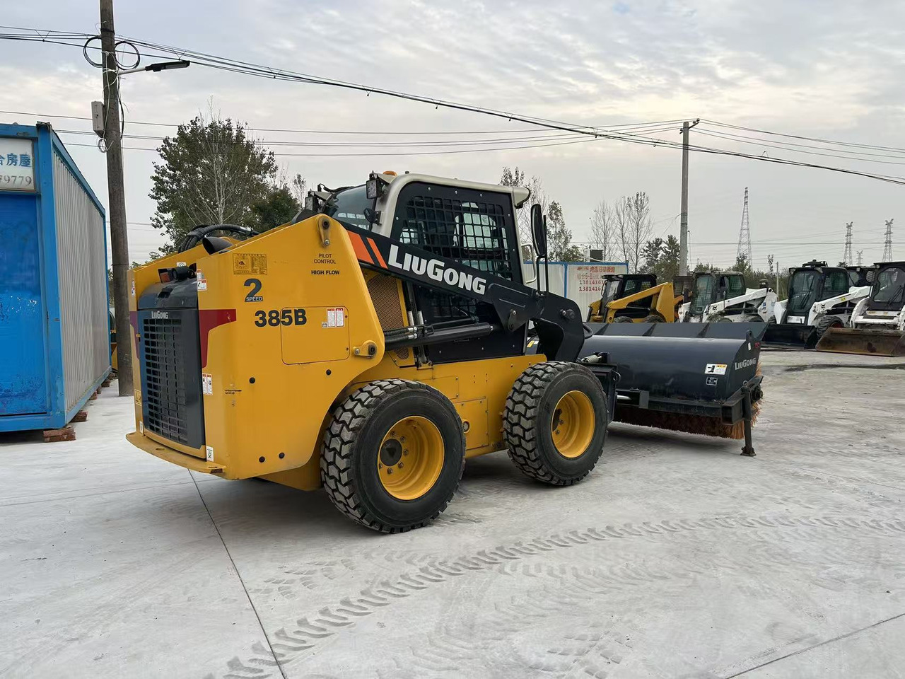 Liugong 385B Skid Steer Loader Click for Discount - Φορτωτής πλάγιας ολίσθησης: φωτογραφία 5 Liugong 385B Skid Steer Loader Click for Discount - Φορτωτής πλάγιας ολίσθησης: φωτογραφία 5