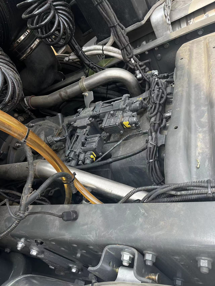 SHACMAN Truck Unit G7 4*2 Click Here for Discount - Τράκτορας: φωτογραφία 4 SHACMAN Truck Unit G7 4*2 Click Here for Discount - Τράκτορας: φωτογραφία 4