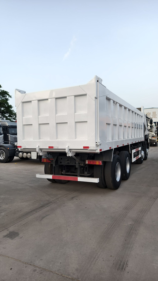 SINOTRUK HOWO 371 8x4 Dump Truck Click for Discount - Φορτηγό ανατρεπόμενο: φωτογραφία 4 SINOTRUK HOWO 371 8x4 Dump Truck Click for Discount - Φορτηγό ανατρεπόμενο: φωτογραφία 4