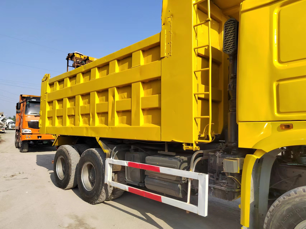 SINOTRUK HOWO 375 6X4 CLICK HERE FOR DIACOUNT - Φορτηγό ανατρεπόμενο: φωτογραφία 4 SINOTRUK HOWO 375 6X4 CLICK HERE FOR DIACOUNT - Φορτηγό ανατρεπόμενο: φωτογραφία 4