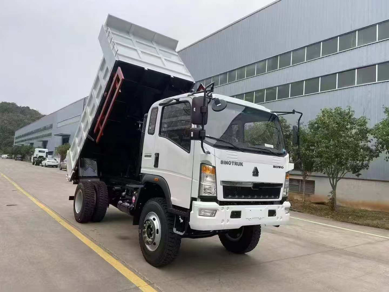 SINOTRUK HOWO 4x2 Dump Truck Click Here for Discount - Φορτηγό ανατρεπόμενο: φωτογραφία 1 SINOTRUK HOWO 4x2 Dump Truck Click Here for Discount - Φορτηγό ανατρεπόμενο: φωτογραφία 1