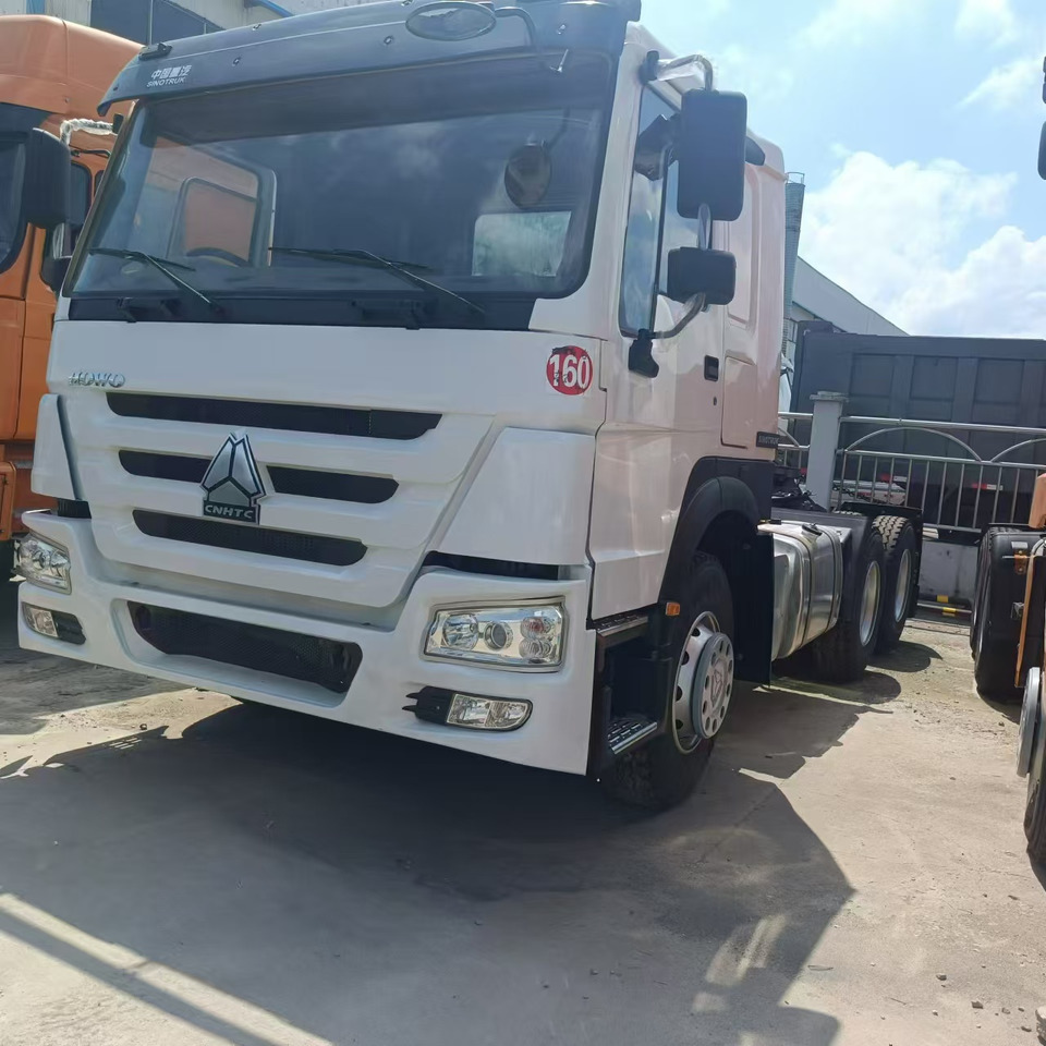 SINOTRUK HOWO Tractor Unit Right-hand Click for discount - Τράκτορας: φωτογραφία 2 SINOTRUK HOWO Tractor Unit Right-hand Click for discount - Τράκτορας: φωτογραφία 2