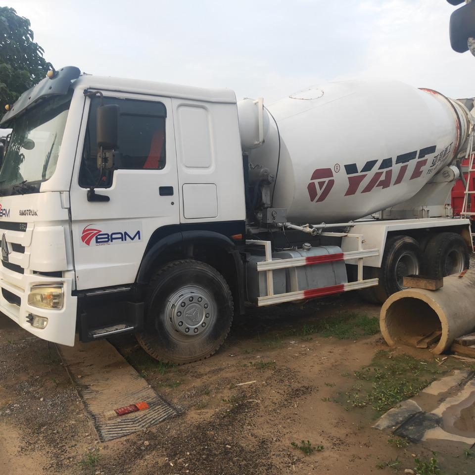 SINOTRUK HOWO371 - Μπετονιέρα: φωτογραφία 1 SINOTRUK HOWO371 - Μπετονιέρα: φωτογραφία 1